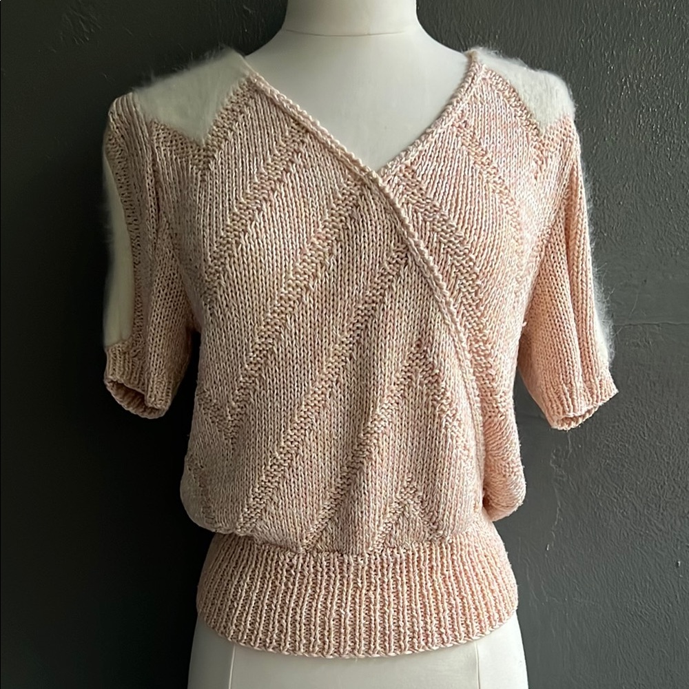 Chic Pink V-Neck Sweater with Textured Knit